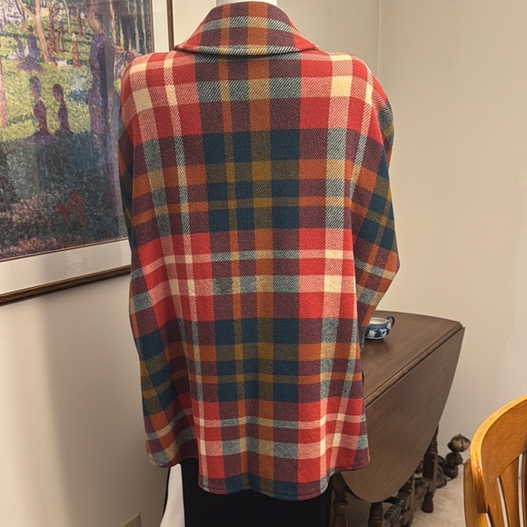 Vintage 1960's Pendleton Knockabouts Wool Red and Blue Plaid Cape with Pockets - Picture 3 of 6